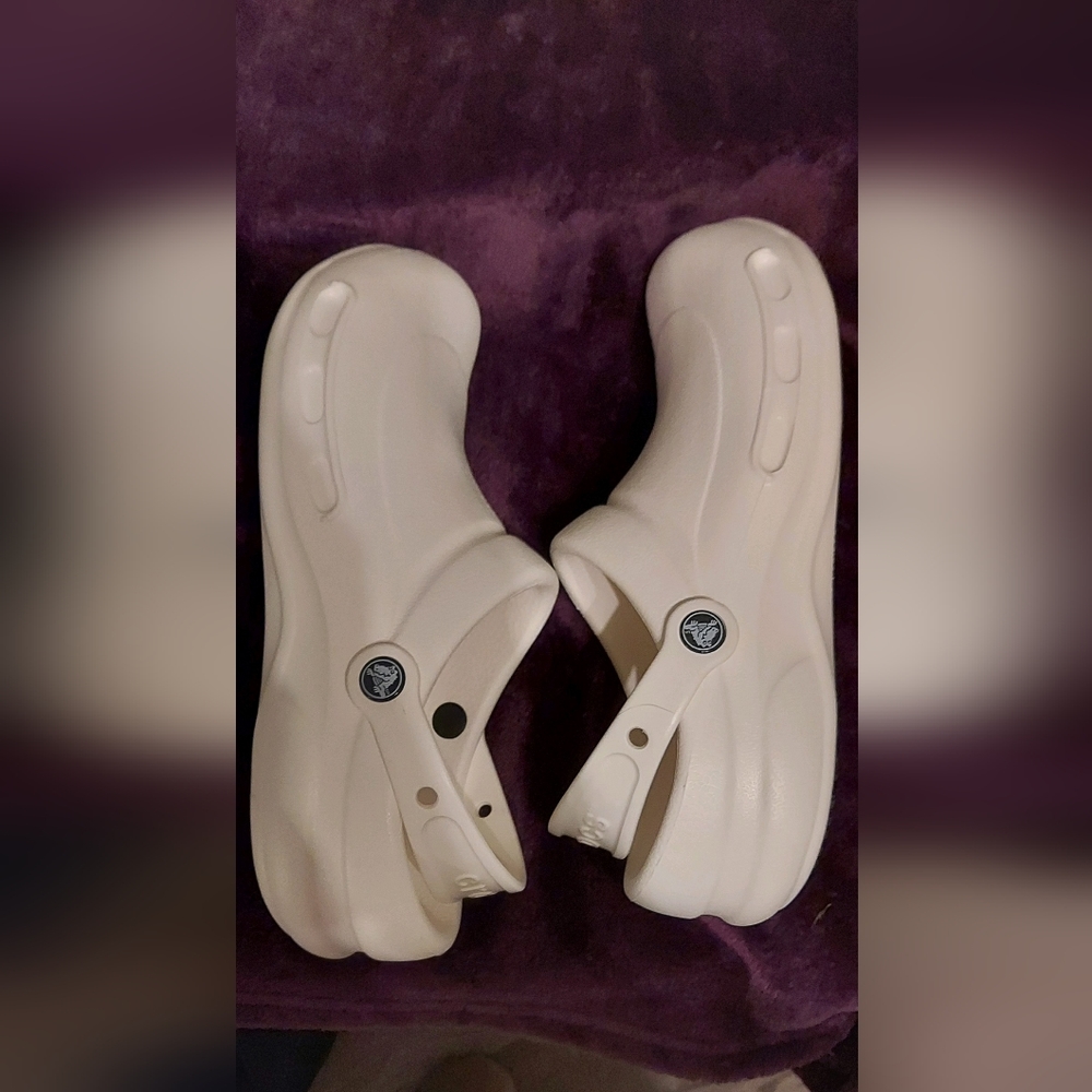 Crocs chef shoes